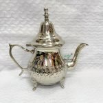 Tetera marroquí grabada